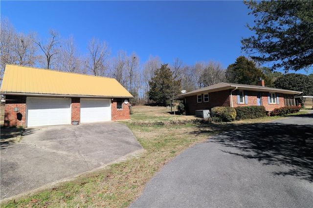 70 N Bellview Road, Aragon, GA 30104