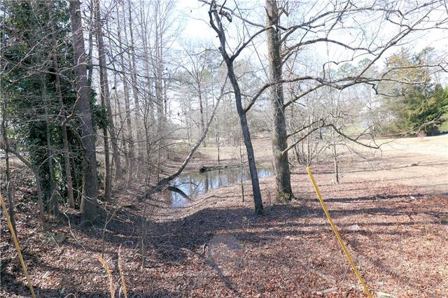 70 N Bellview Road, Aragon, GA 30104