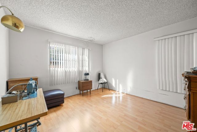 7351 Zelzah Avenue, Los Angeles, CA 91335