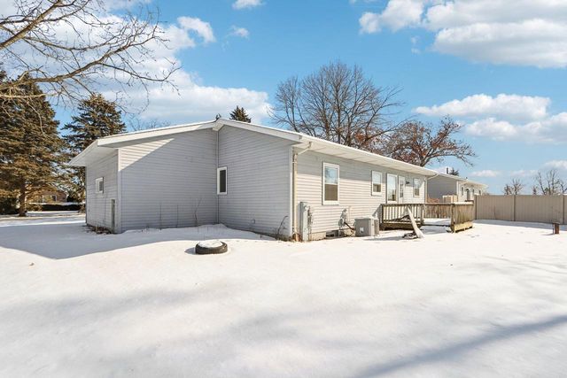 2803 Tilden AVENUE, Delavan, WI 53115