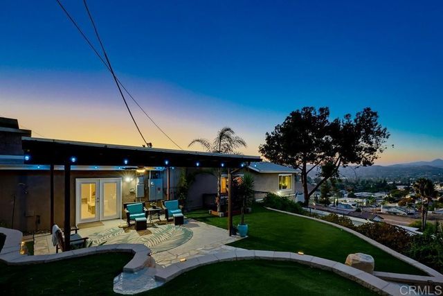 12139 Valhalla Drive, Lakeside, CA 92040