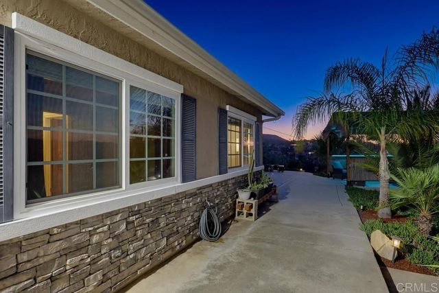 12139 Valhalla Drive, Lakeside, CA 92040