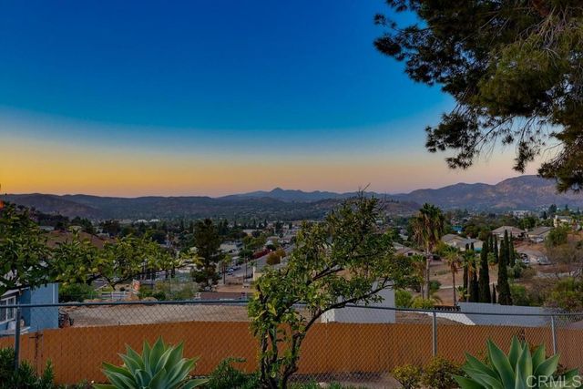 12139 Valhalla Drive, Lakeside, CA 92040
