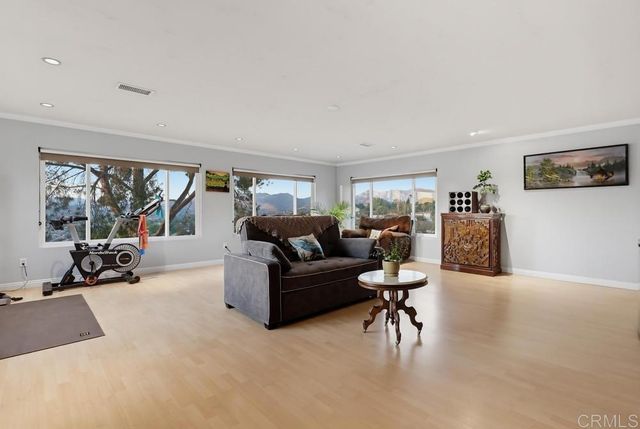 12139 Valhalla Drive, Lakeside, CA 92040