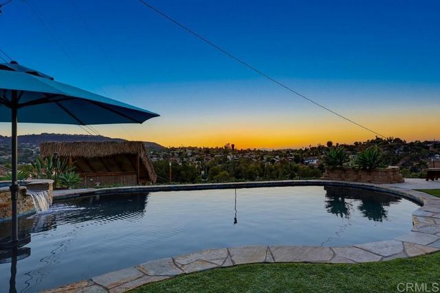 12139 Valhalla Drive, Lakeside, CA 92040