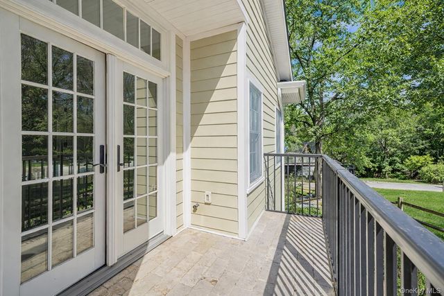 368 Main Street, Setauket, NY 11733