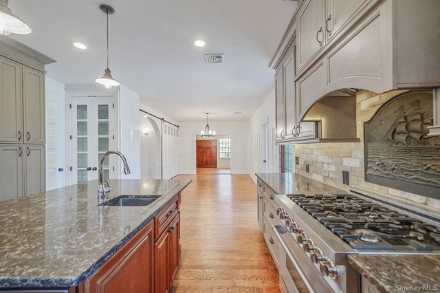 368 Main Street, Setauket, NY 11733