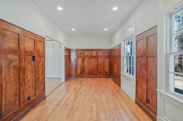 368 Main Street, Setauket, NY 11733