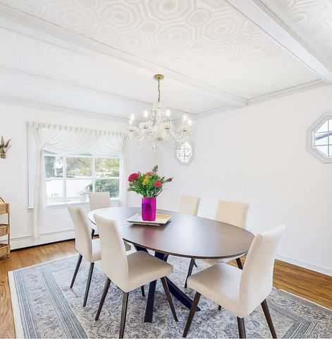 5 Gristmill Drive, Kings Park, NY 11754