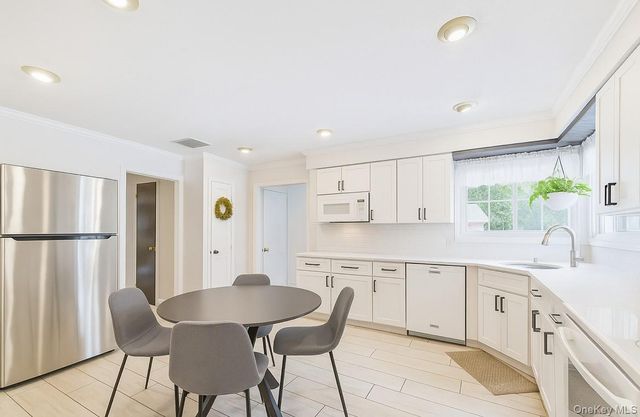 5 Gristmill Drive, Kings Park, NY 11754