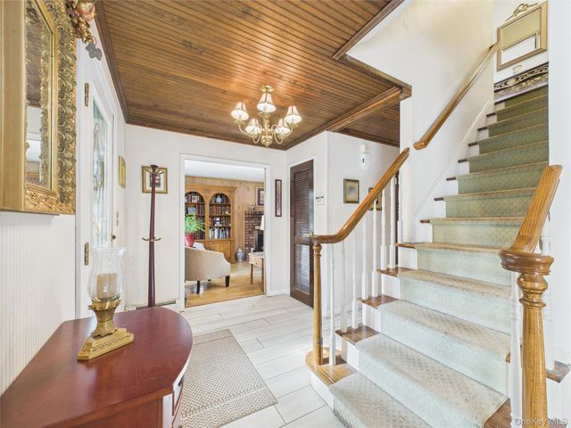 5 Gristmill Drive, Kings Park, NY 11754