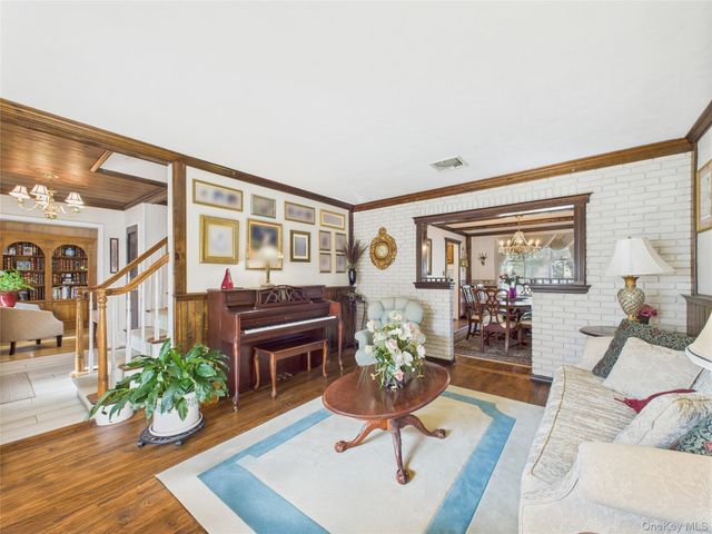 5 Gristmill Drive, Kings Park, NY 11754