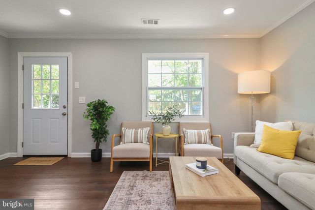 6621 HALLWOOD AVE, Falls Church, VA 22046