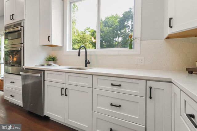 6621 HALLWOOD AVE, Falls Church, VA 22046