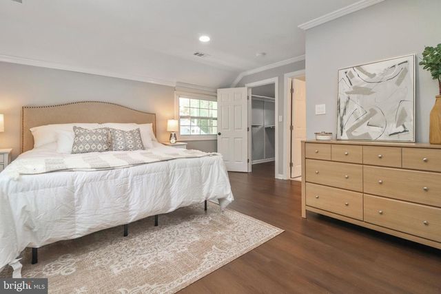 6621 HALLWOOD AVE, Falls Church, VA 22046