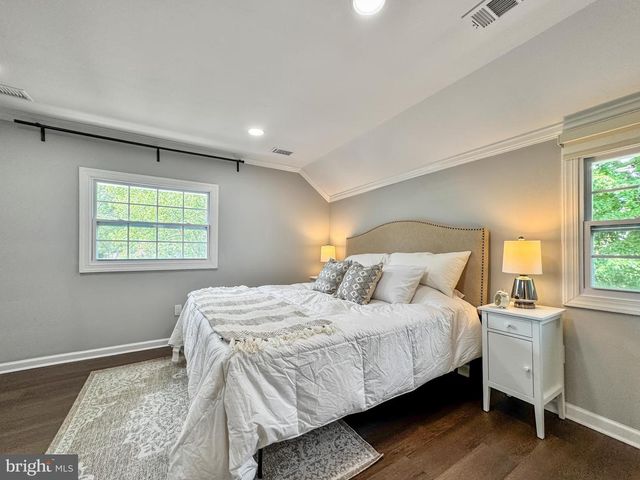 6621 HALLWOOD AVE, Falls Church, VA 22046