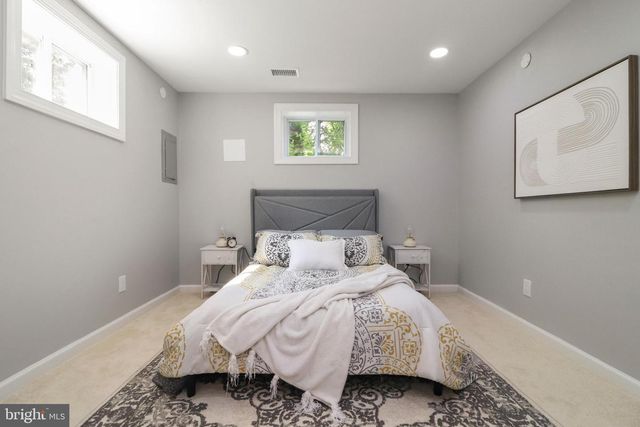 6621 HALLWOOD AVE, Falls Church, VA 22046