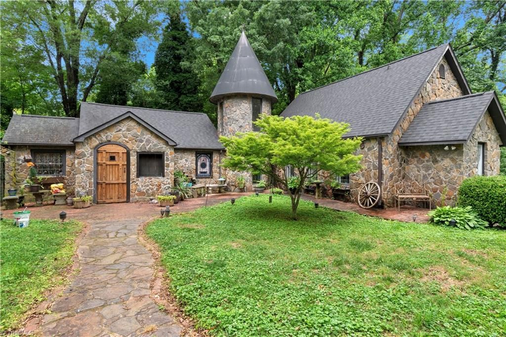 341 N Oak Street, Statesville, NC 28677