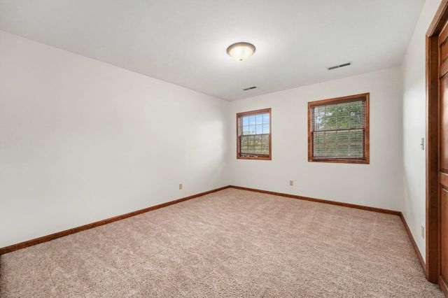 433 Brookshire Court, Valparaiso, IN 46385
