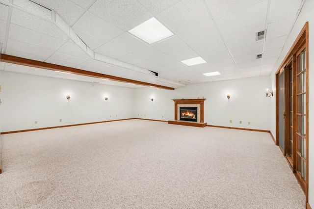 433 Brookshire Court, Valparaiso, IN 46385