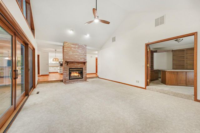 433 Brookshire Court, Valparaiso, IN 46385