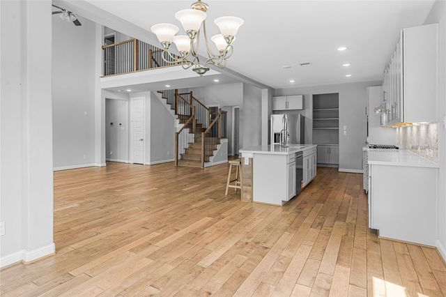 11 Winter Thicket Place, The Woodlands, TX 77375