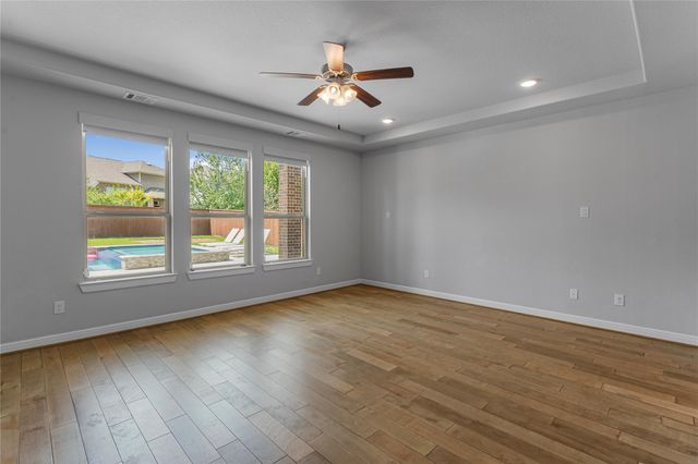 11 Winter Thicket Place, The Woodlands, TX 77375