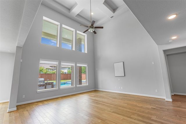 11 Winter Thicket Place, The Woodlands, TX 77375