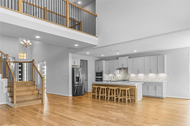 11 Winter Thicket Place, The Woodlands, TX 77375