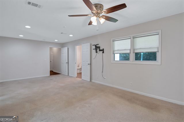 5772 Lilburn Stone Mountain Road, Stone Mountain, GA 30087