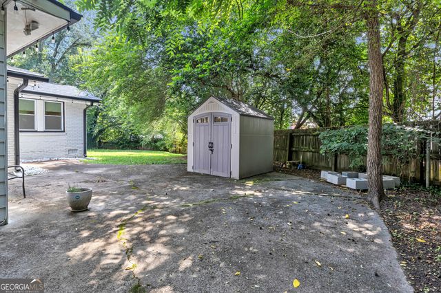 5772 Lilburn Stone Mountain Road, Stone Mountain, GA 30087
