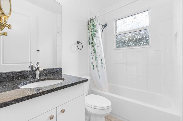 12180 SW Jasper Lake Way, Port St Lucie, FL 34987