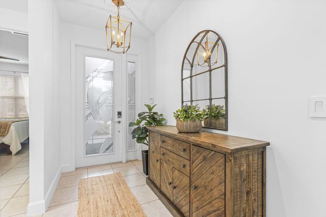 12180 SW Jasper Lake Way, Port St Lucie, FL 34987