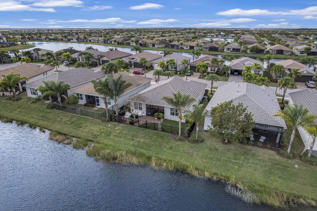 12180 SW Jasper Lake Way, Port St Lucie, FL 34987