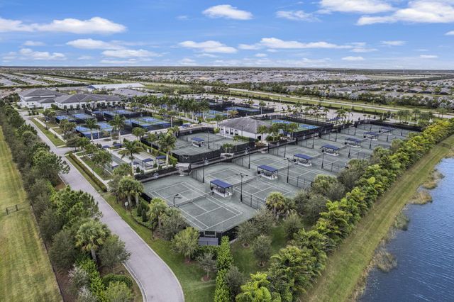 12180 SW Jasper Lake Way, Port St Lucie, FL 34987