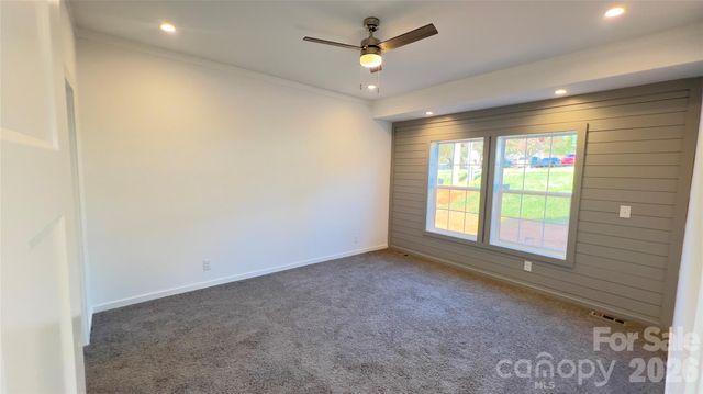819 Wellwood Avenue, Statesville, NC 28677