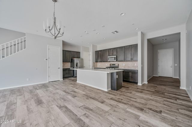 1957 W Kinfield Trail, Phoenix, AZ 85085
