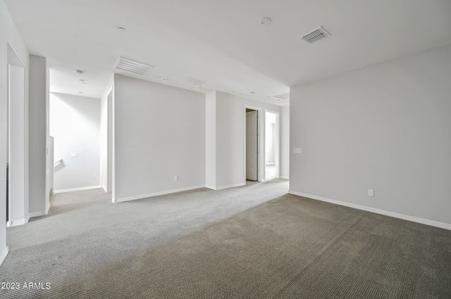 1957 W Kinfield Trail, Phoenix, AZ 85085