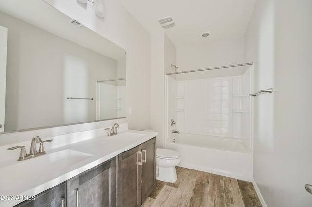 1957 W Kinfield Trail, Phoenix, AZ 85085