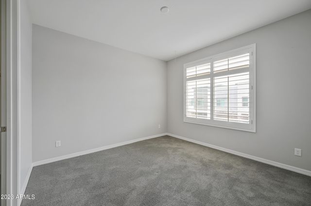 1957 W Kinfield Trail, Phoenix, AZ 85085