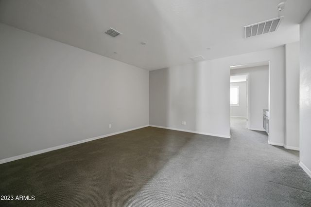 1957 W Kinfield Trail, Phoenix, AZ 85085