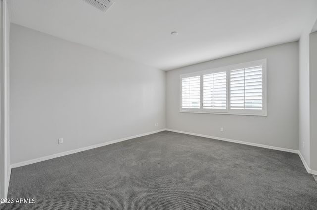 1957 W Kinfield Trail, Phoenix, AZ 85085