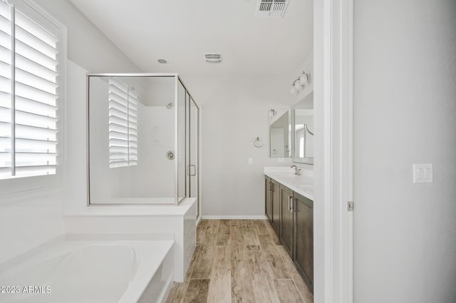 1957 W Kinfield Trail, Phoenix, AZ 85085