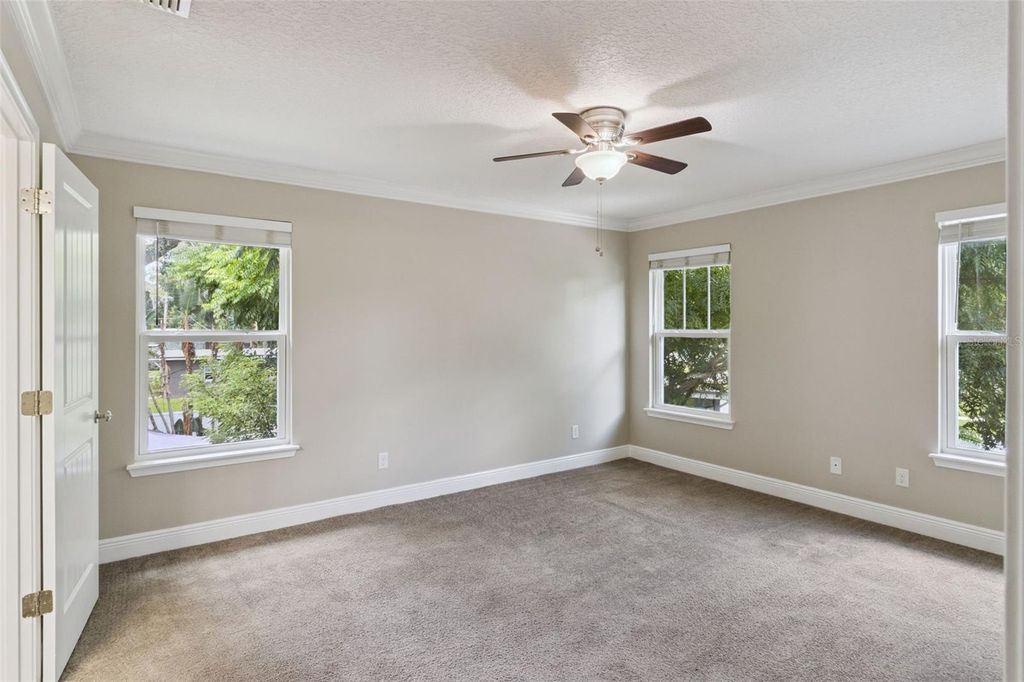 Image 15 of property listing at 2544 MAYER STREET, Orlando, FL 32806