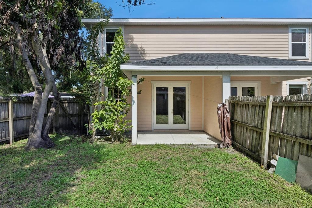 Image 5 of property listing at 2544 MAYER STREET, Orlando, FL 32806