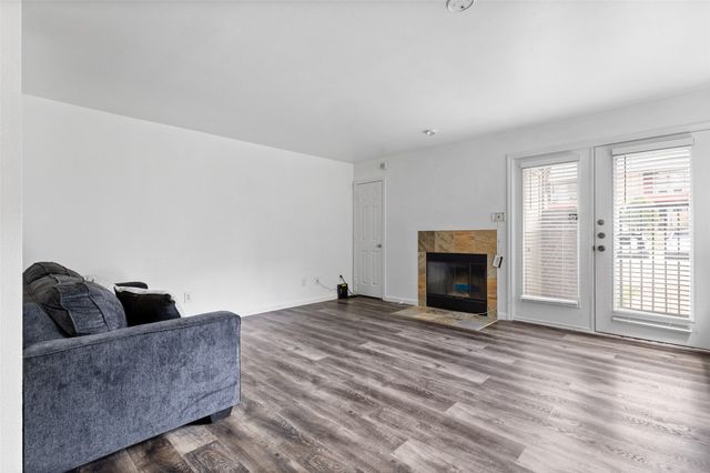 9831 Walnut Street 113, Dallas, TX 75243