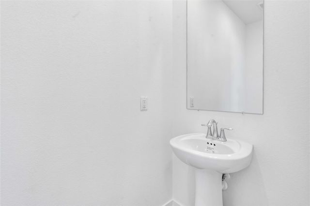 13728 Windward Mist Drive, Texas City, TX 77568