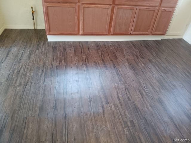 19643 Cliff Street, Detroit, MI 48234