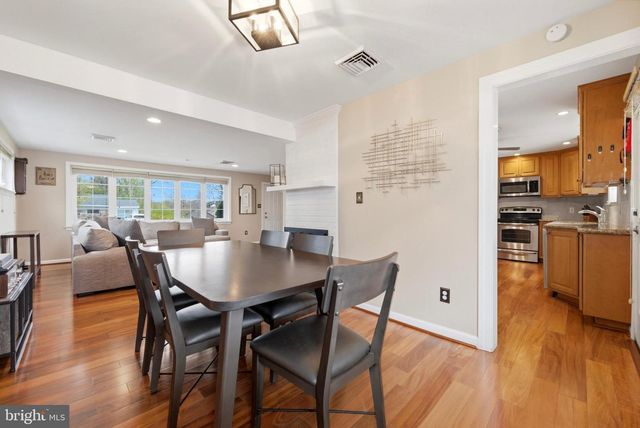 637 SCHOOL LINE DR, King Of Prussia, PA 19406