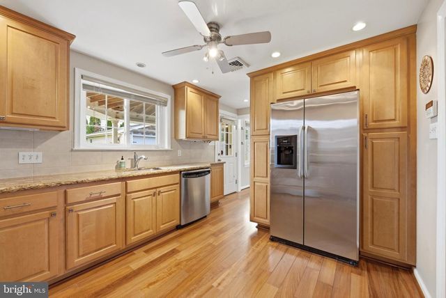 637 SCHOOL LINE DR, King Of Prussia, PA 19406